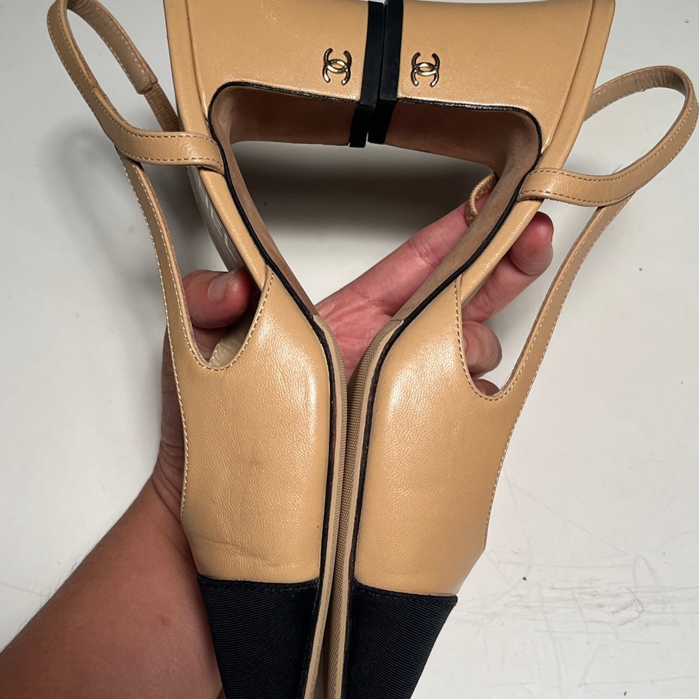 CHANEL Beige and Black Heels - Picture 5 of 10